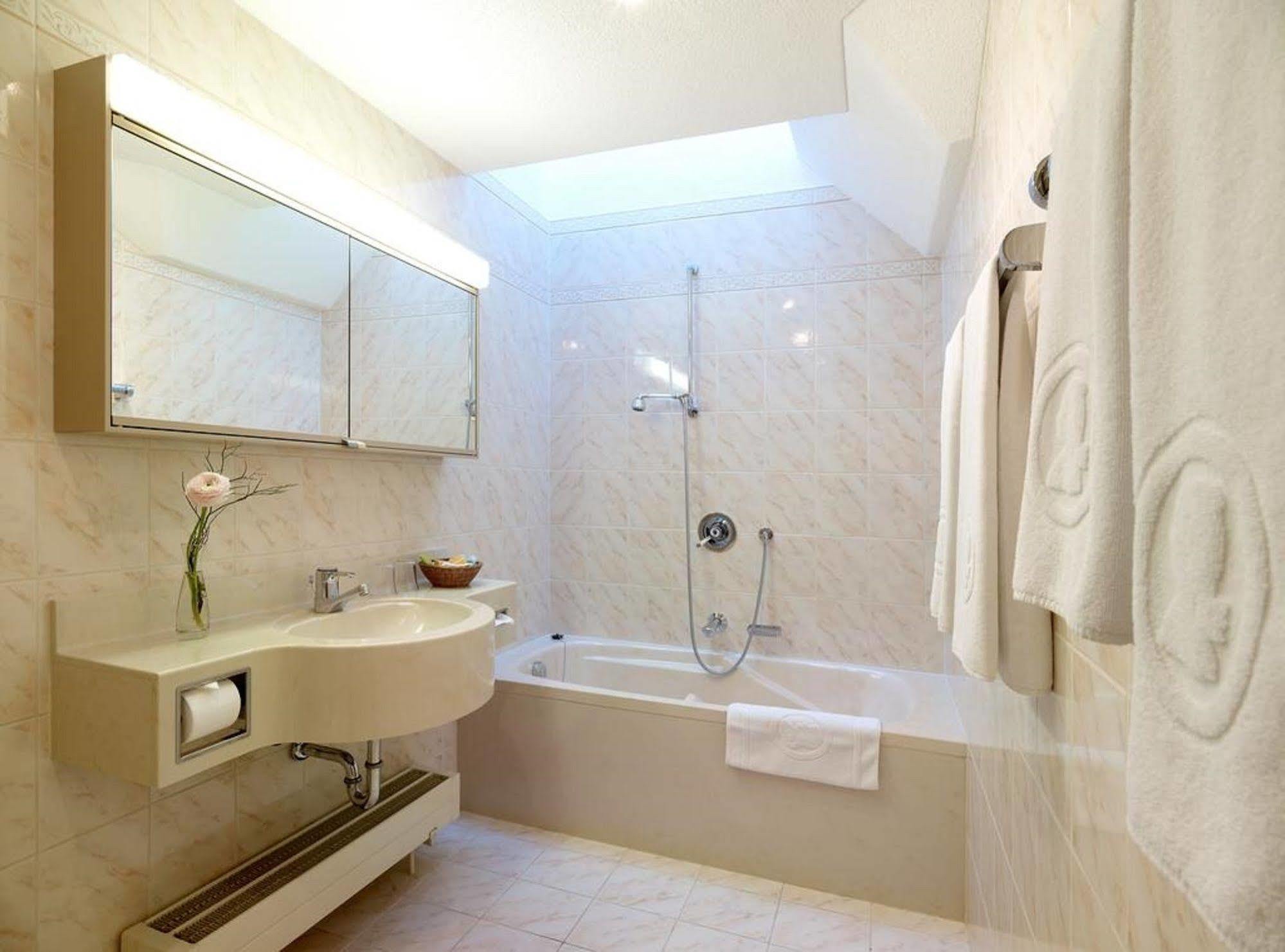 Hotel Mozart Роршах Экстерьер фото